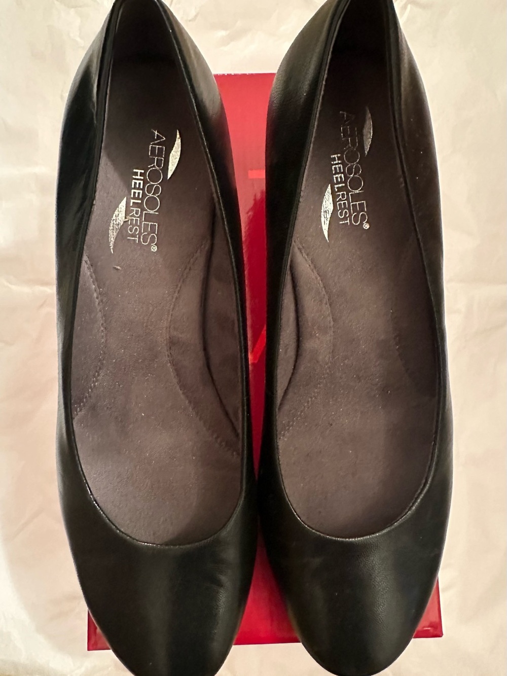 NWT 11M Aerosoles Black Leather Comfort Pumps